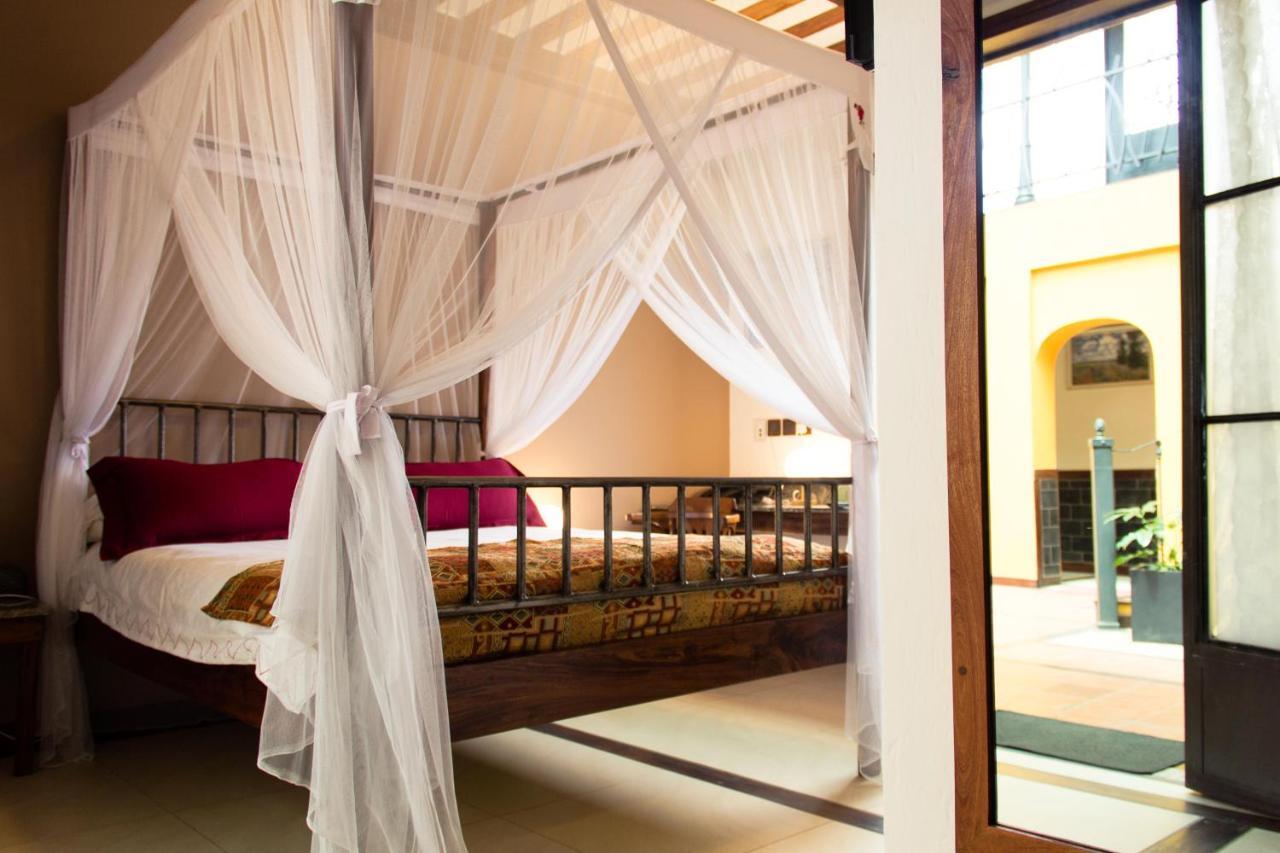 Hotel Bougainviller Kampala Buitenkant foto