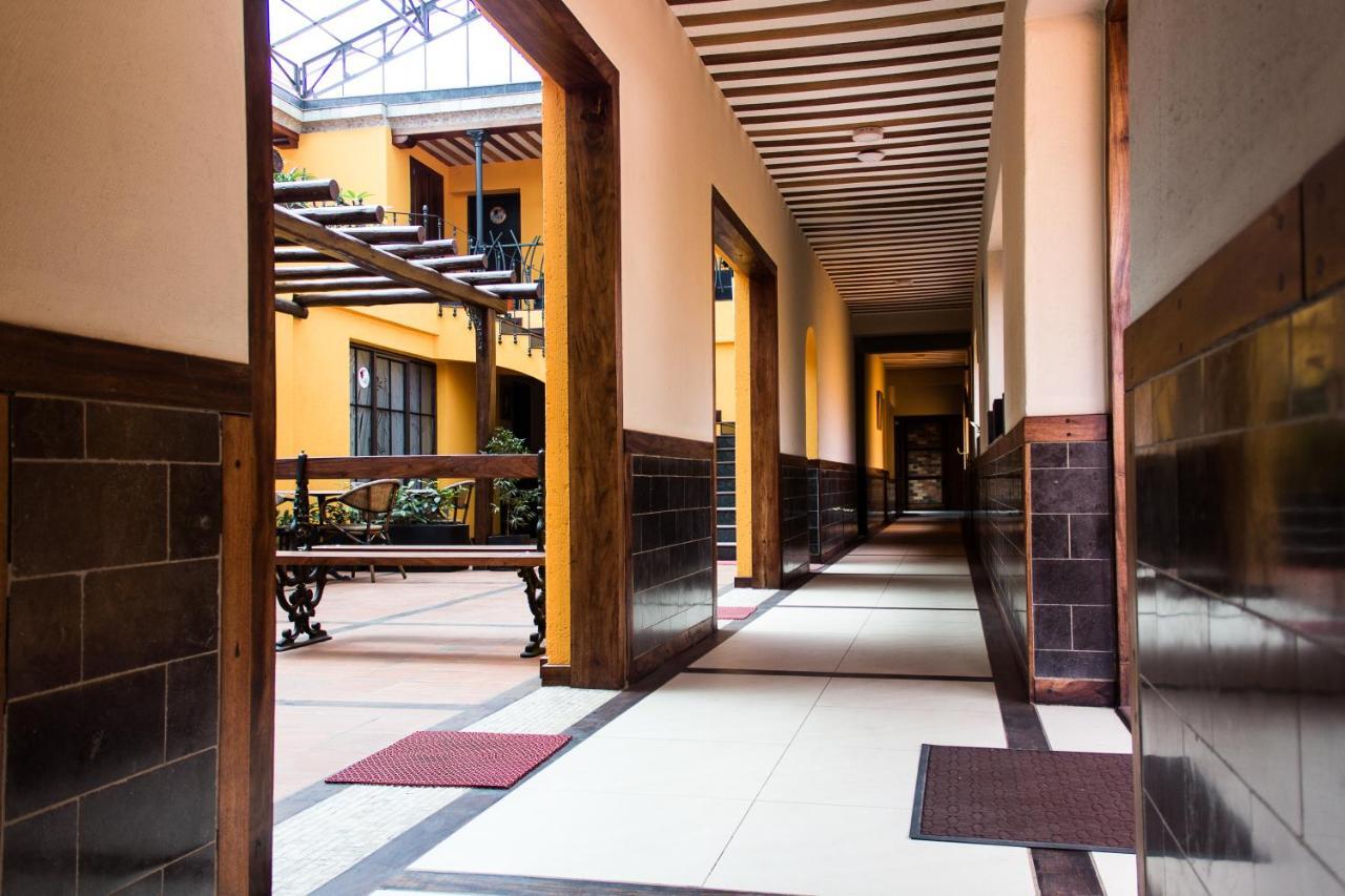Hotel Bougainviller Kampala Buitenkant foto